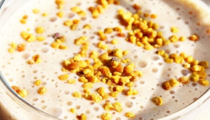 Creamy Cashew Banana Smoothie